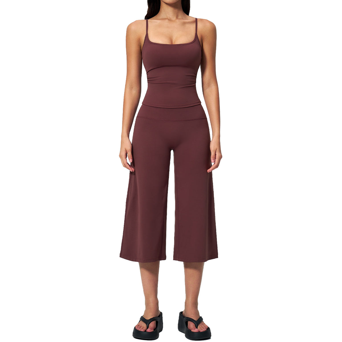 Conjunto de chaleco para yoga con tirantes y shorts de cintura alta